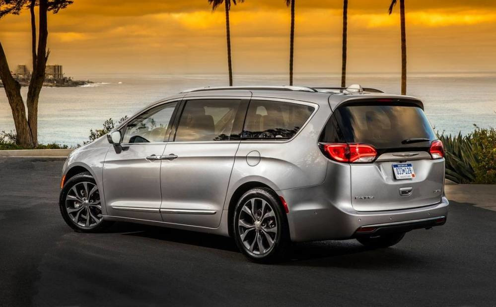 Test av minibussen Chrysler Pacifica