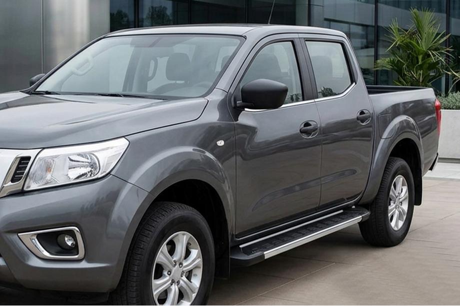 Nissan Navara/NP300 2016– Sidosteg RedLine V1 (2 st, aluminium) Image