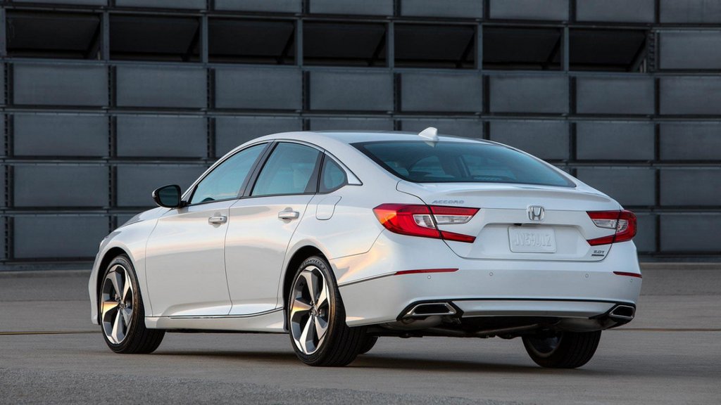 Test av tionde generationens Honda Accord-sedan