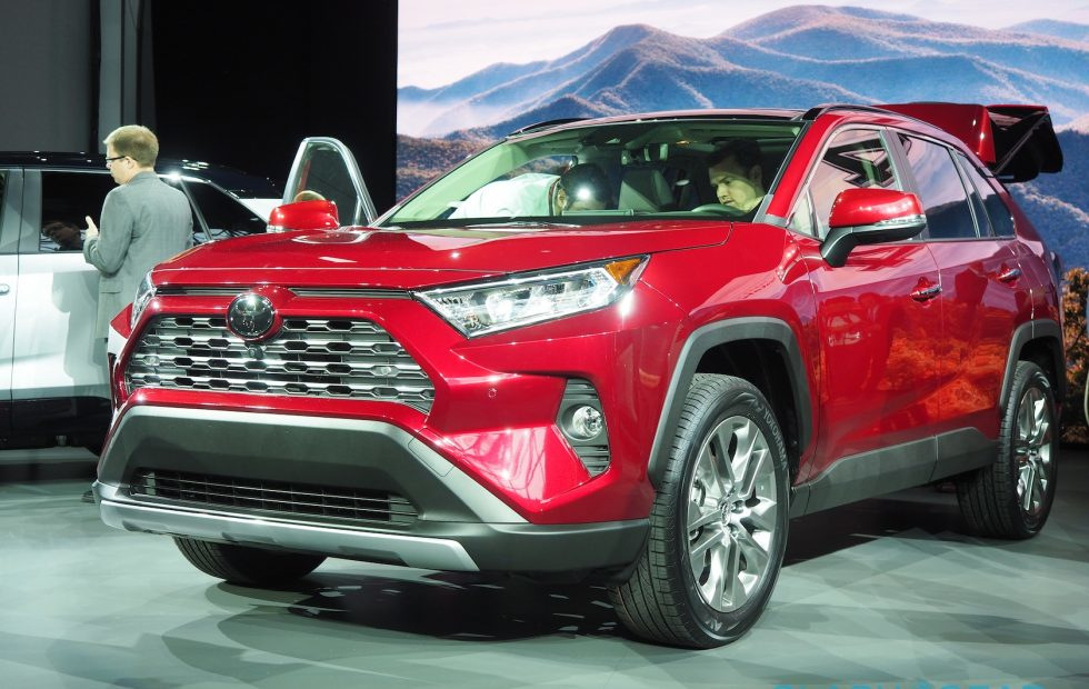 Crossovern Toyota RAV4, årsmodell 2019