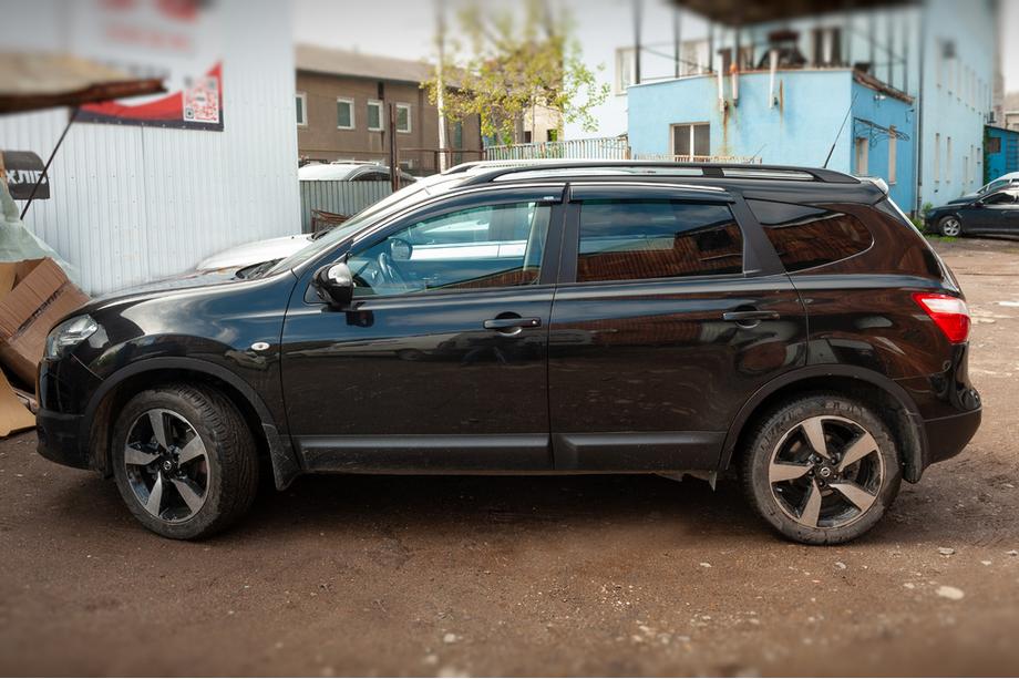 Nissan Qashqai 2010–2014 Vindavvisare med kromlist (4 st, Niken) Foto 3