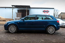 Audi A3 2003–2012 Nedre fönsterlister (rostfritt) foto 2