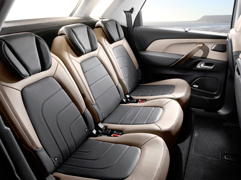 Test av den kompakta minibussen Citroen C4 Picasso
