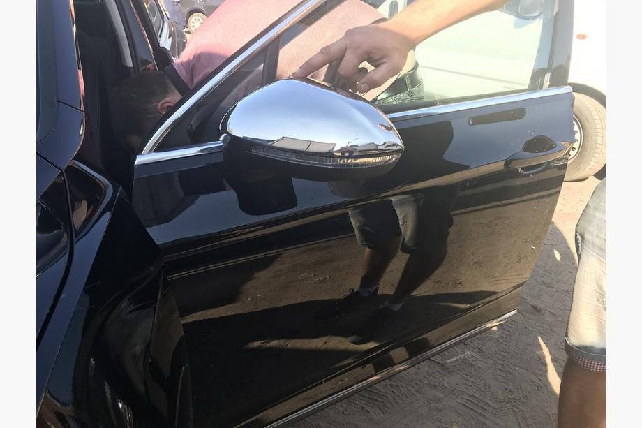 Volkswagen Passat B8 2015–2023 Backspegelkåpor EU (2 st, rostfritt stål) Foto 3