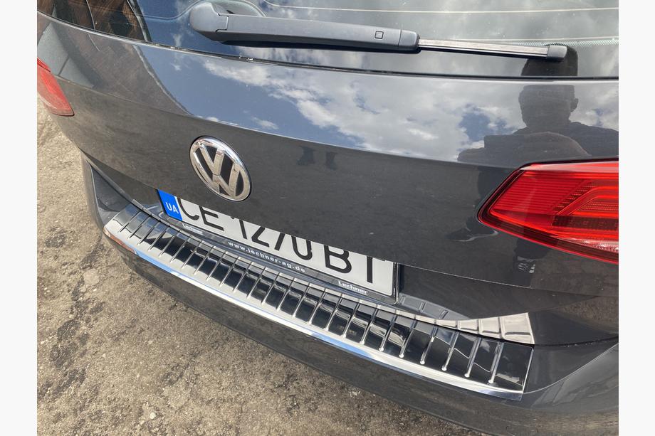 Volkswagen Passat B8 2015–2023 Kromlist för bakre stötfångare Carmos V1 (SW) Foto 6