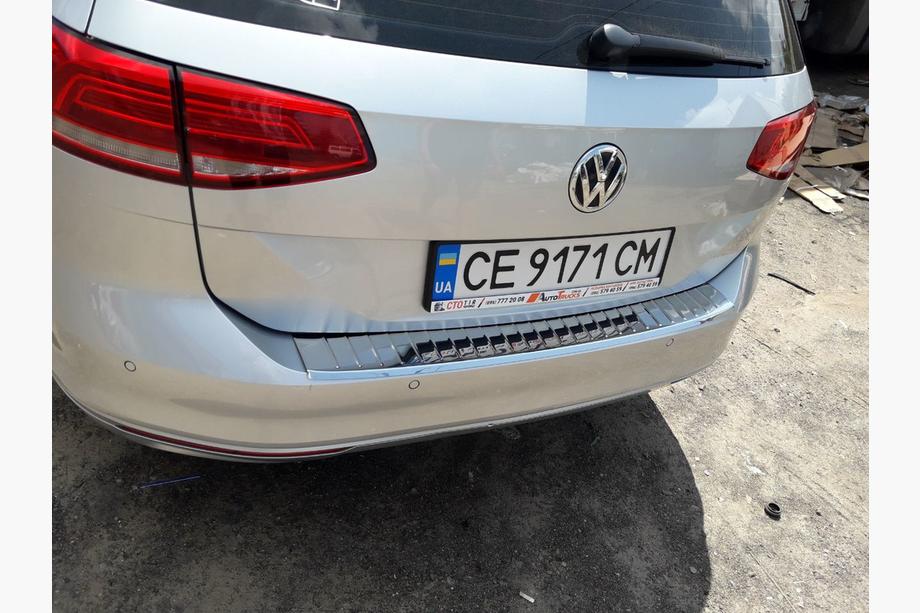 Volkswagen Passat B8 2015–2023 Kromlist för bakre stötfångare Carmos V1 (SW) Foto 9