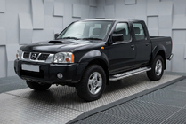 Nissan NP300 1999–2015 Sidosteg Maydos V2 (2 st, aluminium/rostfritt stål) foto 1