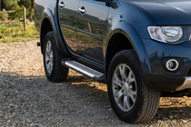 Fiat Fullback 2016– Sidosteg Line (2 st, aluminium) foto 1