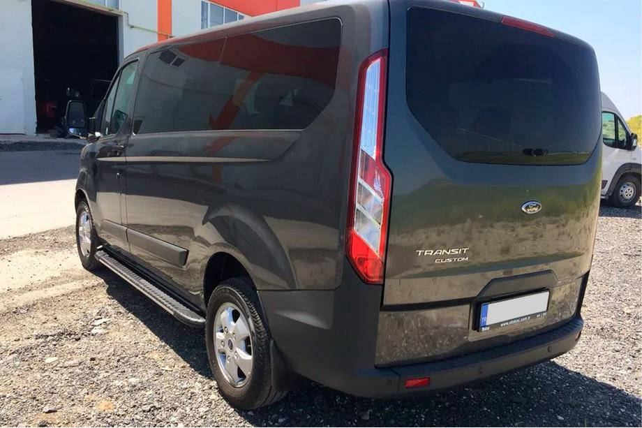 Ford Custom 2013–2022 Sidosteg Bosphorus Grey (2 st, aluminium) Lång hjulbas Foto 3