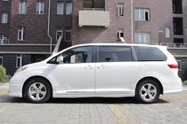 Toyota Sienna 2010–2020 GBT bodykit foto 5