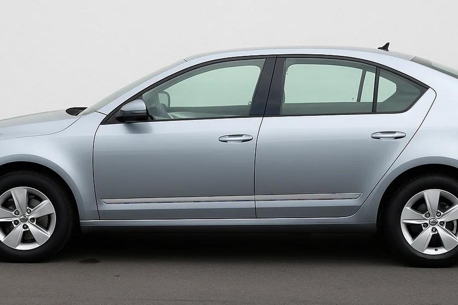 Skoda Octavia III A7 2013–2019 Dörrlister (SD/SW, rostfritt stål) Foto 1