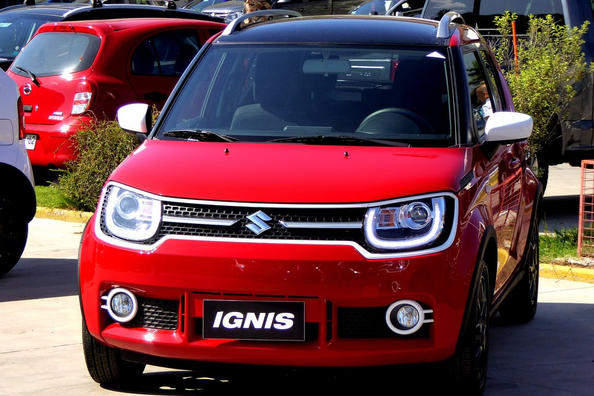 Kompakt halvkombi Suzuki Ignis