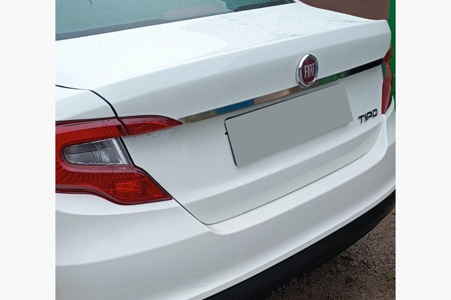 Fiat Tipo 2016– Kromlist ovanför registreringsskylten (rostfritt stål) HB (krom) Image