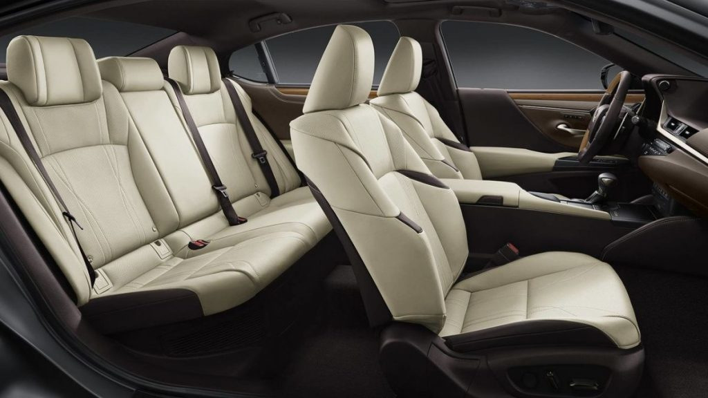 Lexus ES sedan i sjunde generationen