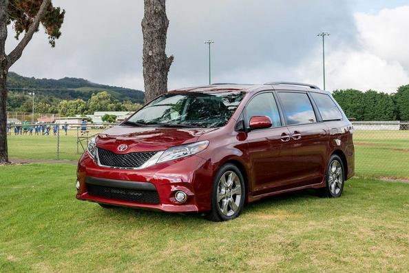 Recension av minibussen Toyota Sienna
