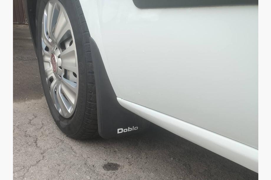 Fiat Doblo II 2010–2022 Premium stänkskydd (Turkiet) Fram Image