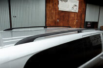 Mercedes Vito/V-klass W447 2014– Svarta takrails CAN Original design (metallfötter) Lång hjulbas (EXTRALONG) foto 2