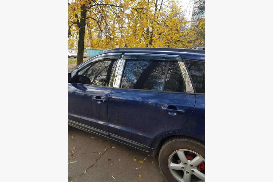 Hyundai Santa Fe 2 2006–2012 Dörrstolpslister (6 st, rostfritt) Foto 2