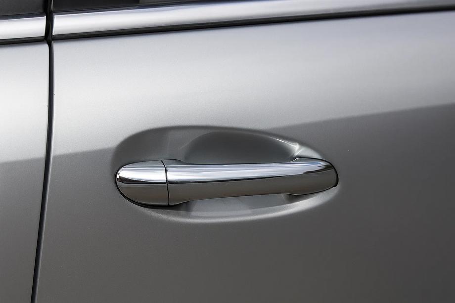 Mercedes ML W164 2005–2011 Dörrhandtagskåpor (4 st, rostfritt stål) Foto 4