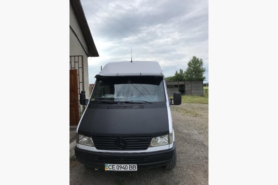 Mercedes Sprinter W901/902/903/904/905 1995–2006 Vindrutespoiler (svart blank, 5 mm) Foto 9