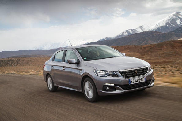 Test av uppdaterade sedanen Peugeot 301