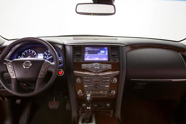 Test av andra generationens Nissan Armada Foto 3