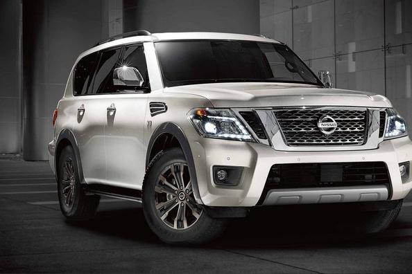 Test av andra generationens Nissan Armada Foto 1