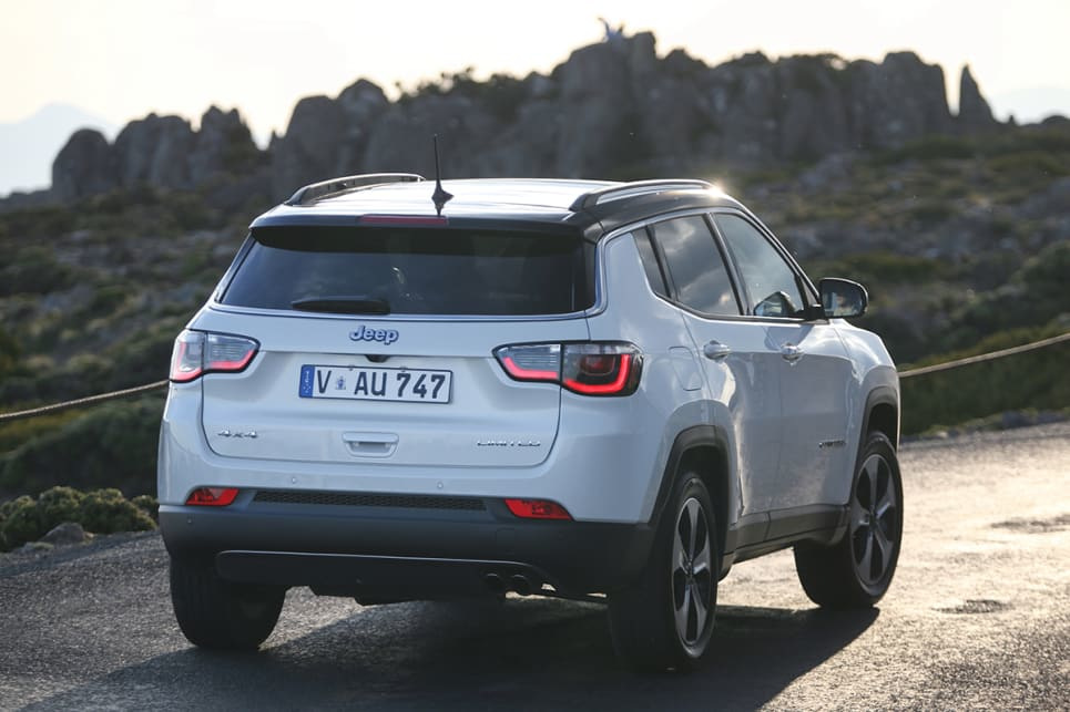 Andra generationen av crossovern Jeep Compass