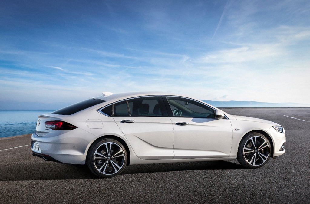 Recension av liftbacken Opel Insignia