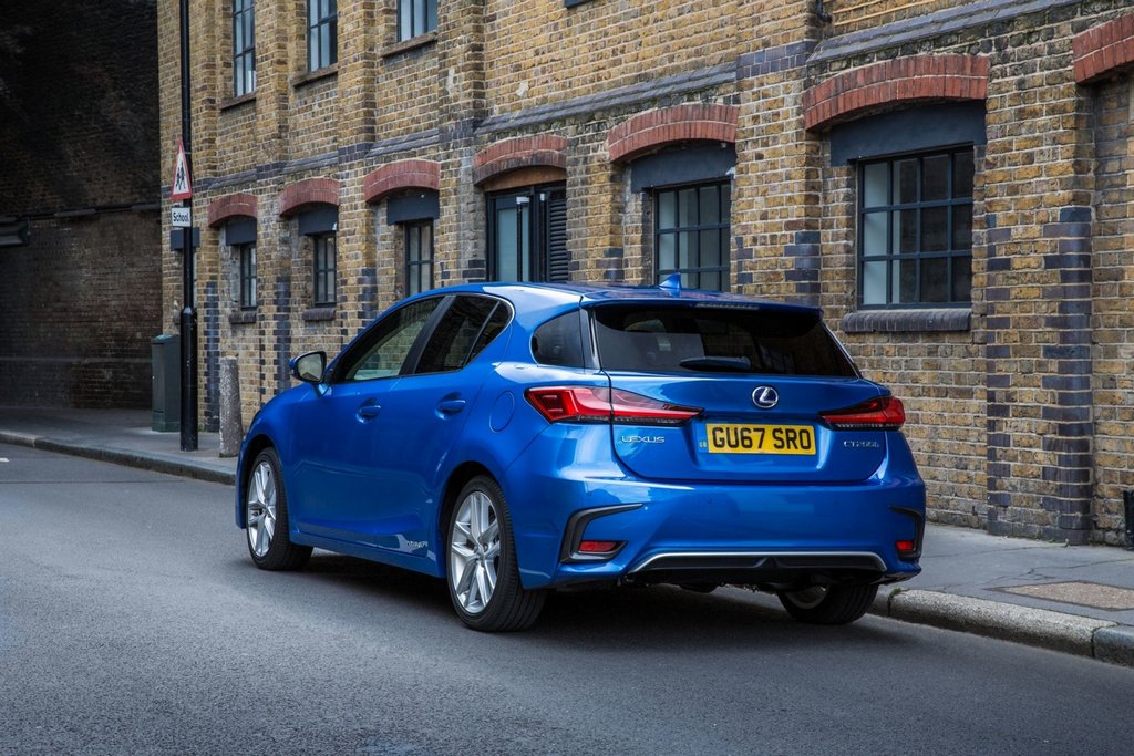 Hybridhalvkombin Lexus CT 200h