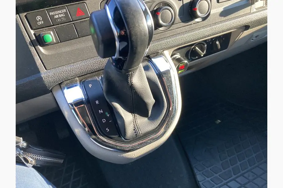 Volkswagen T6 2015–2024 Dekorring till växelspaksknopp (rostfritt stål) Image