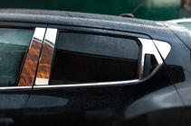 Nissan Juke 2010–2019 Kromlister för dörrstolpar (8 st, rostfritt) foto 3