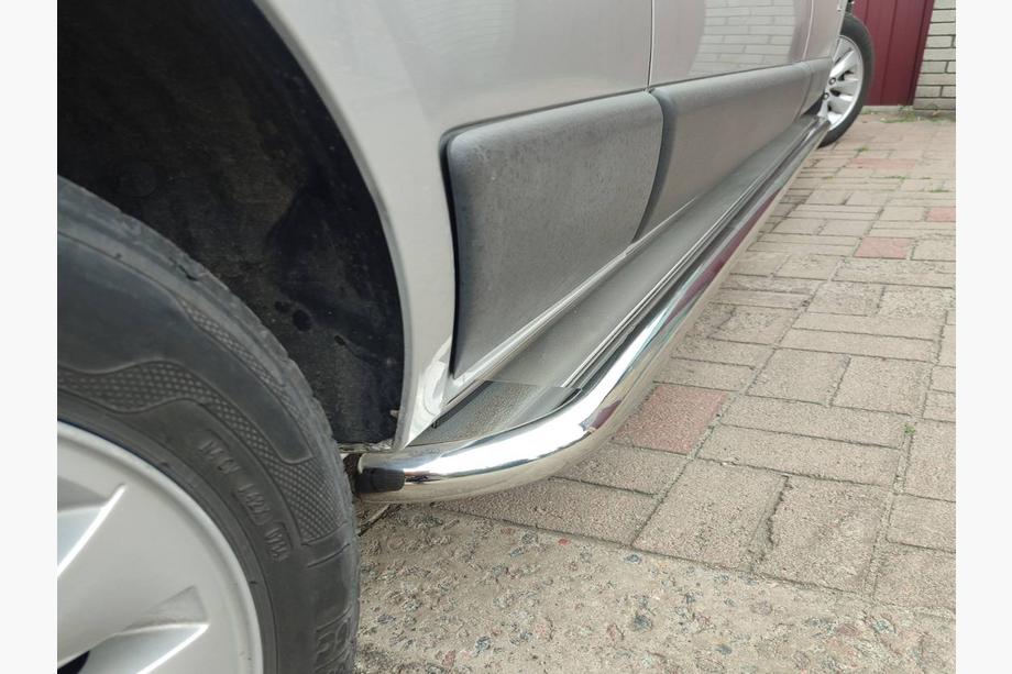 Nissan NV300/Primastar 2016– Sidosteg Premium (2 st, rostfritt) 60 mm, kort hjulbas Foto 11