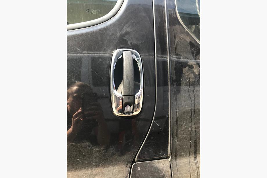 Opel Vivaro 2001–2015 Ramar runt dörrhandtag (4 st, rostfritt stål) Foto 7