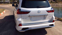 Lexus LX570/450d 2008–2022 Bodykit-sats (Modellista) Svart färg foto 3