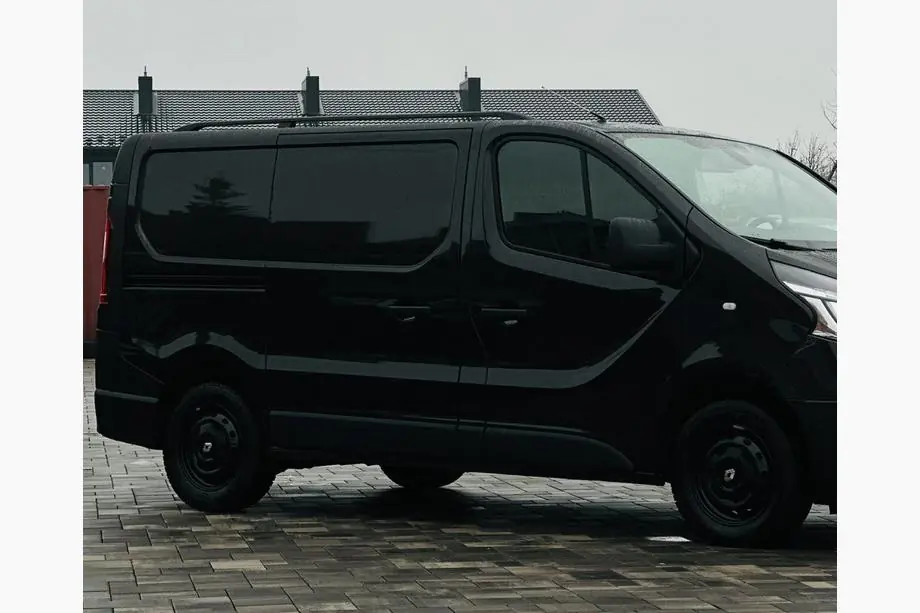 Nissan NV300/Primastar 2016– Svarta takrails Foto 2