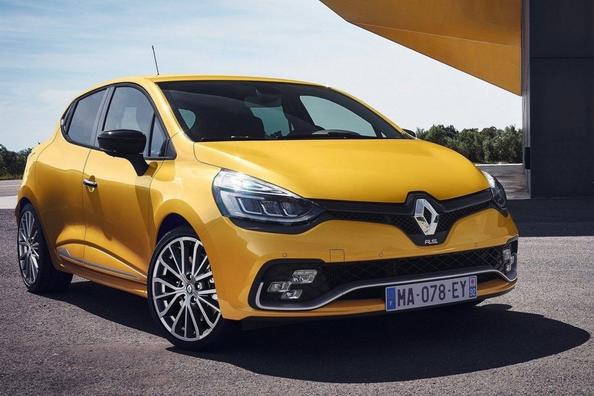 Recension av den trimmade halvkombin Renault Clio RS