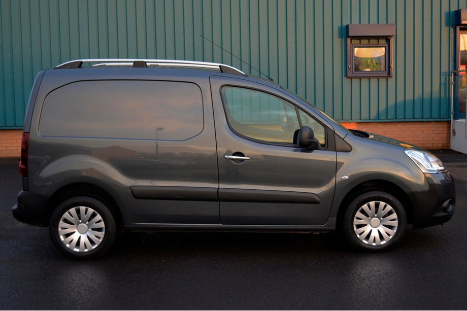 Citroen Berlingo 2008–2018 Takrails Skyport (matt grå) Foto 7
