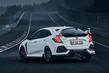 Femte generationen av hot hatch Honda Civic Type R foto 2
