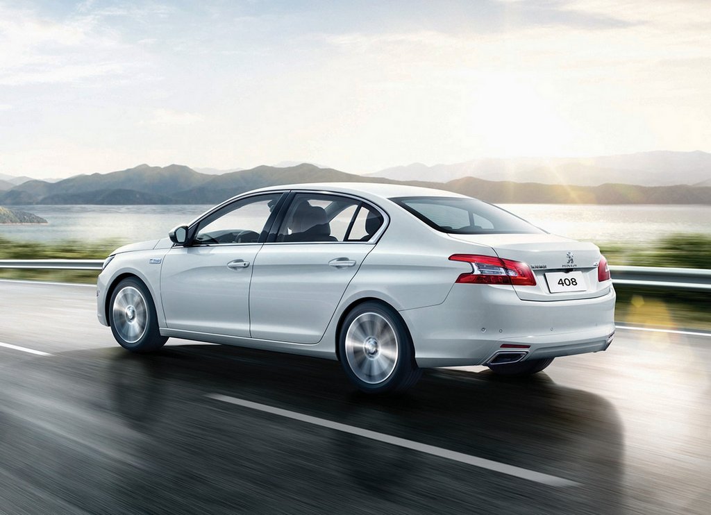 Test av budgetsedanen Peugeot 408