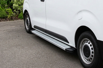 Citroen Jumpy/Dispatch 2017– Sidosteg Maya V2 (2 st, aluminium) foto 1
