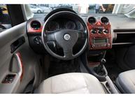 Volkswagen Caddy 2010–2015 Instrumentpanelskydd foto 8