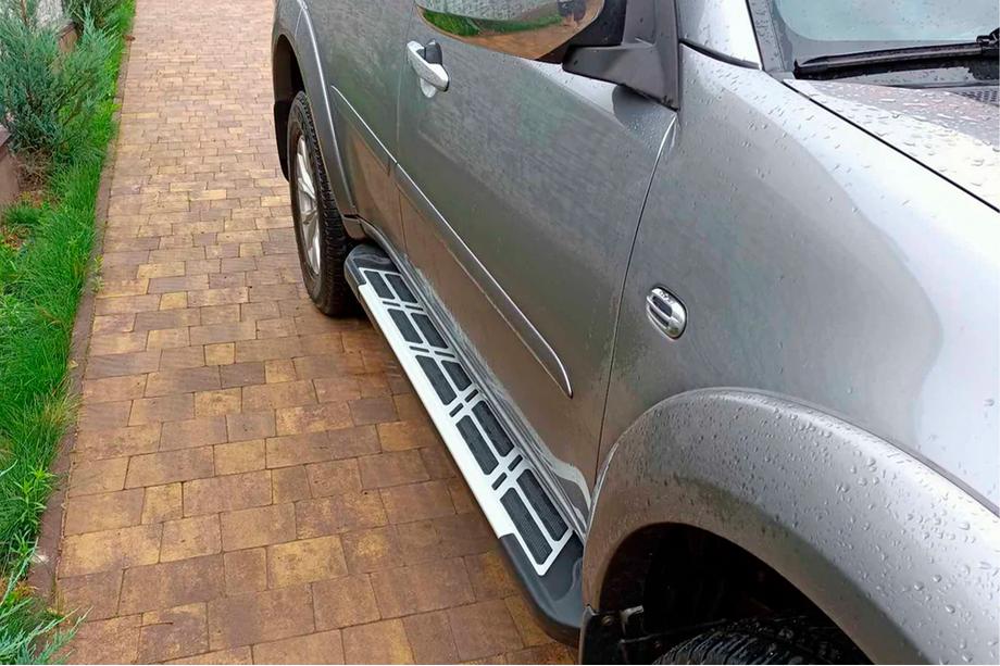 Mitsubishi Pajero Sport 2008–2015 Sidosteg Sunrise (2 st, aluminium) Image