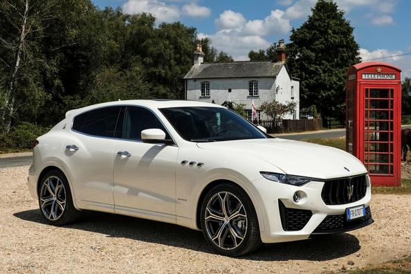 Test av crossovern Maserati Levante