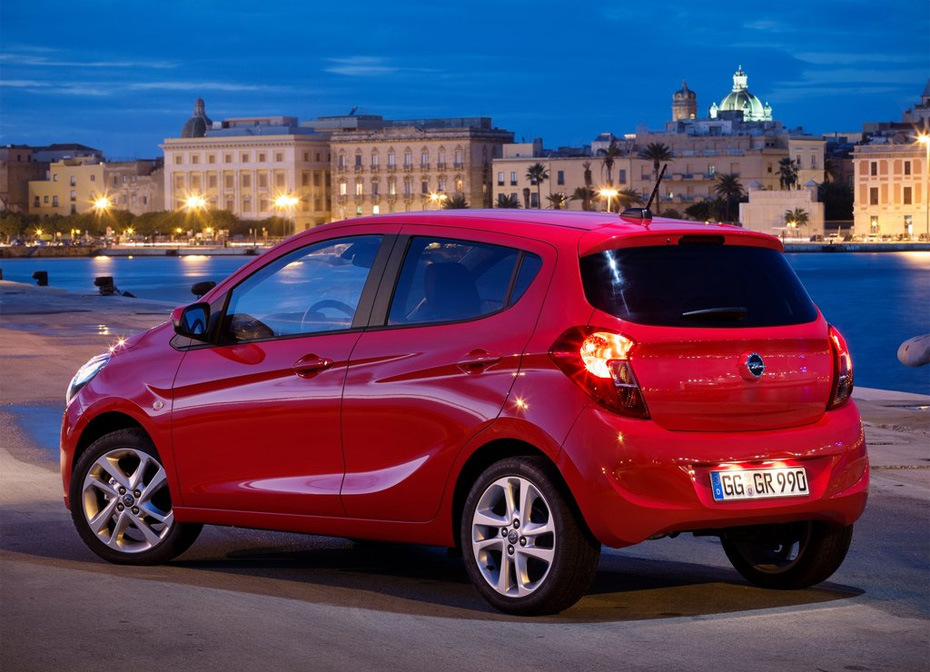 Fem­dörrars halvkombi Opel Karl