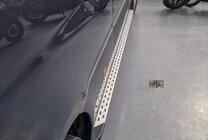 Mercedes Sprinter W907/W910 2018– Sidosteg DOT-Line (2 st, aluminium) foto 5