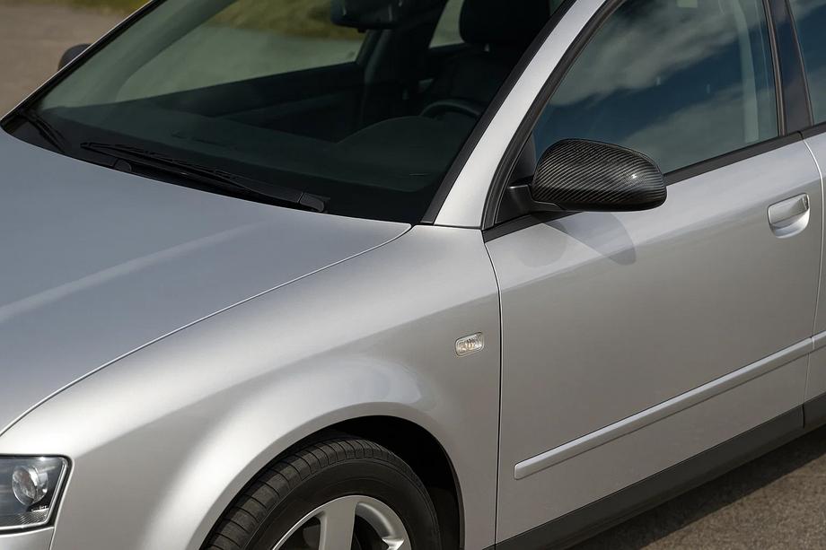 Audi A4 B6 2000–2004 Spegelkåpor (2 st, kolfiber) Image
