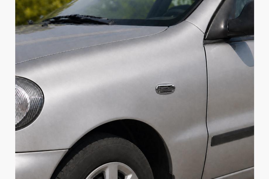 Daewoo Lanos 1998–2017 Galler för sidoblinkers Oval (2 st, ABS) Image