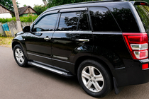 Suzuki Grand Vitara 2005–2017 Sidosteg Allmond Grey (2 st, aluminium) foto 1