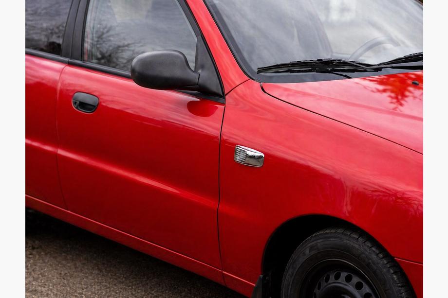 Daewoo Lanos 1998–2017 Galler för sidoblinkers – rektangulär (2 st, ABS) Image
